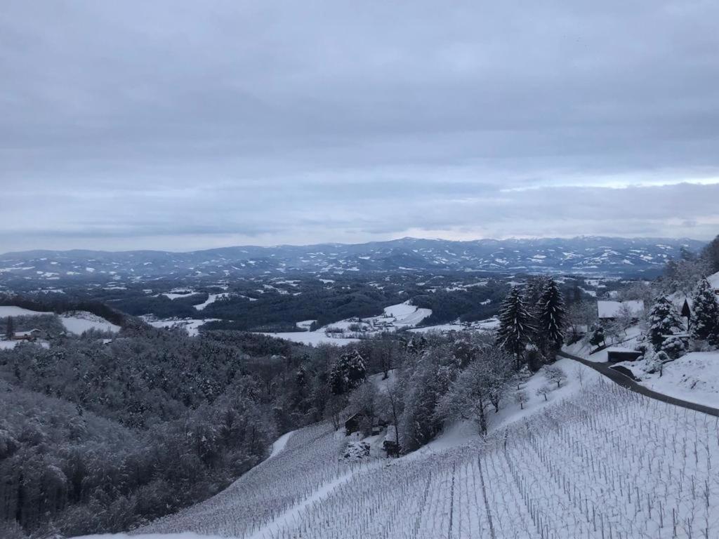 Gaestezimmer Klopfer Sankt Johann im Saggautal Esterno foto