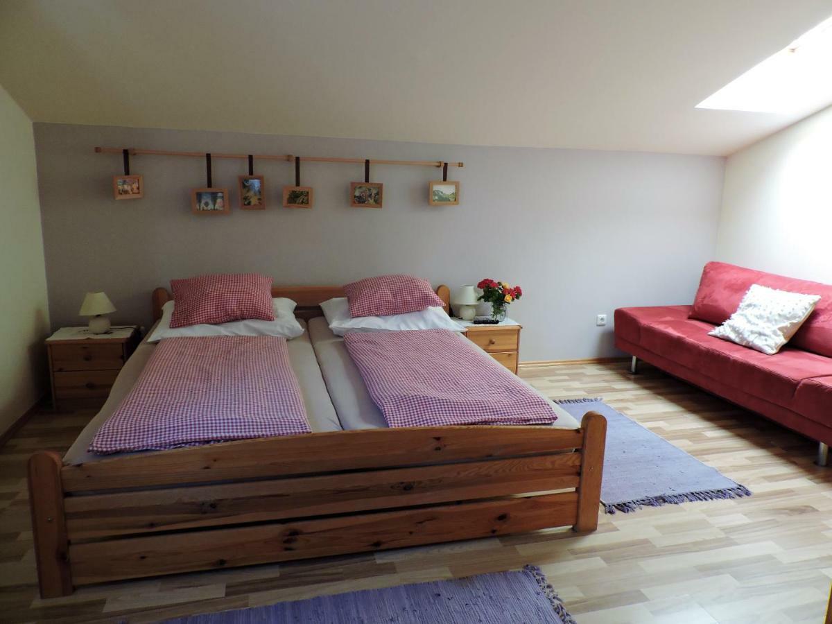 Gaestezimmer Klopfer Sankt Johann im Saggautal Esterno foto